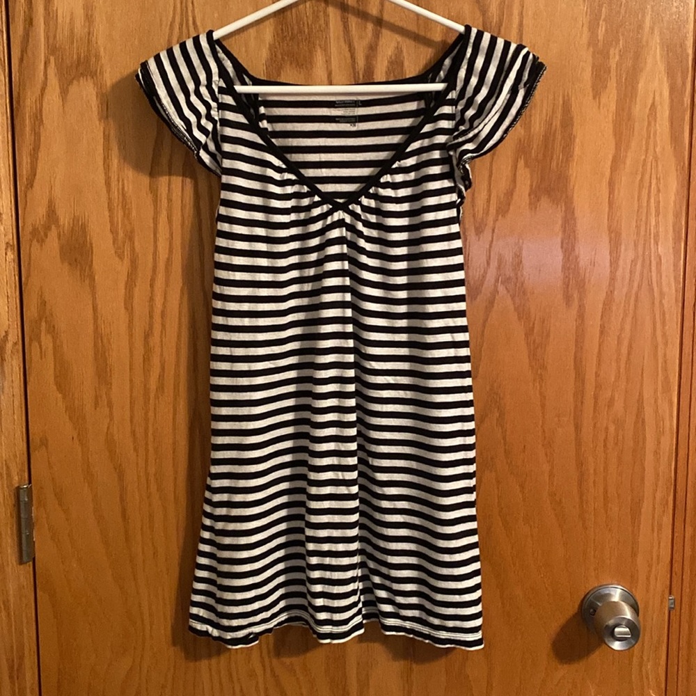Old Navy Black and White Tank